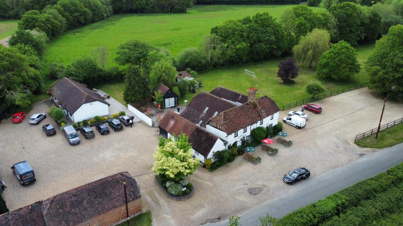 George&Dragon Hotel Wolverton Townsend Tadley Exterior foto